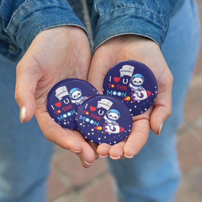 Cute Panda Bear on Rocket Frakt Kids Personlig Knapp (Skapare uppladdad)