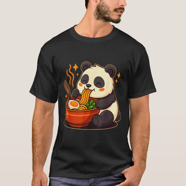 Cute Panda Eating Ramen Noodles  T Shirt (Framsida)