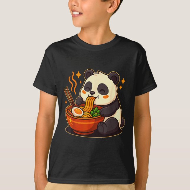 Cute Panda Eating Ramen Noodles  T Shirt (Framsida)