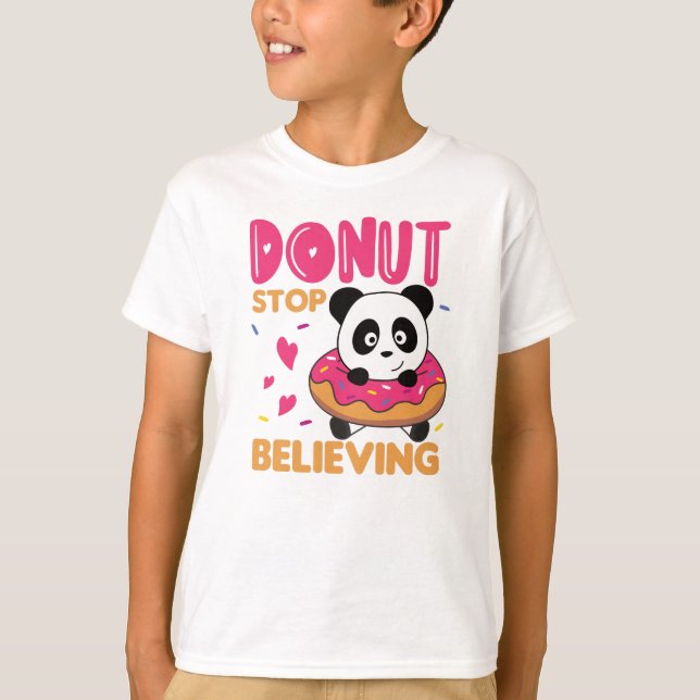 Cute Panda Funny Animals in Donut Pun T Shirt (Framsida)