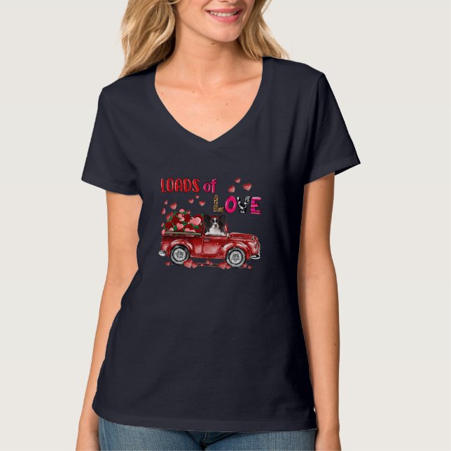 Cute Papillon Hund Driving Red Lastbil Lycklig Val T Shirt (Framsida)