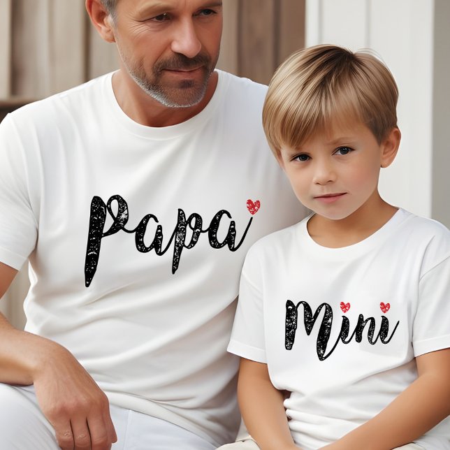 Cute Pappa och Mini Roligt, skript och hjärta T Shirt (Cute Papa And Mini Fun Script And Heart T-Shirt)
