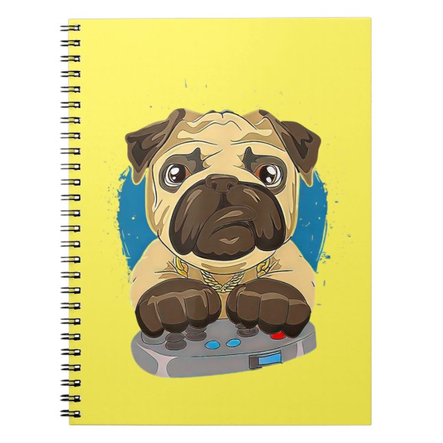 Cute Pappa Pug Hund spelar videospel Anteckningsbok (Framsidan)