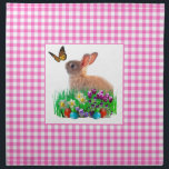 Cute Påskhare Rosa Gingham Trasa Napkin Tygservett<br><div class="desc">Din Påsk bord kommer att se söt ut med den här lilla rosan och vita gingham som kontrollerats med trasa blöjor. Denna napkin skulle följa med motsvarande matta. Buntdesignen i mitten är en av mina kollager,  varje inslag ställdes in för hand innan den grupperades.</div>