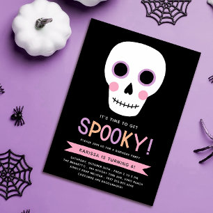 Cute Pastel Skull och Stars Halloween Birthday Inbjudningar
