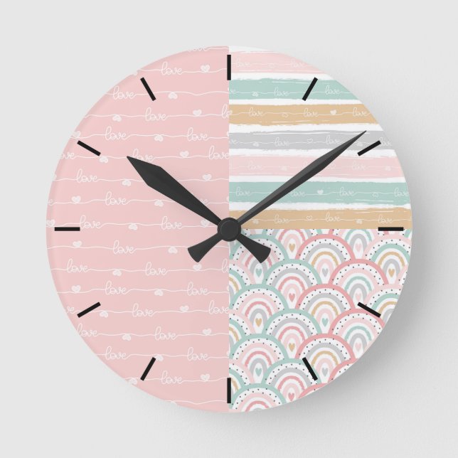 Cute Patchwork Hjärtar Rainbows Pastel Wall Clock Rund Klocka (Framsida)