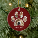 Cute Paw Skriv ut Pet Namn Year Photo Collage Red Julgransprydnad Keramik<br><div class="desc">Visa din kärlek för ditt husdjur med den här söta och enkla anpassningsbarna fotosamlingskonstruktion med ditt husdjurs namn tillsammans med fem av ditt husdjurs foton i ett färgat papper som är skisserat i vitt över en röd bakgrund.</div>