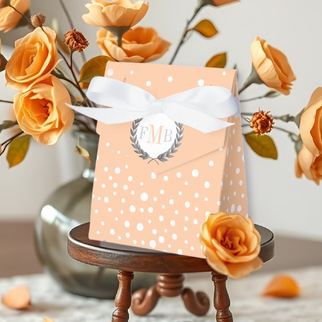Cute peach and white polka dot pattern wedding fav presentaskar (Skapare uppladdad)