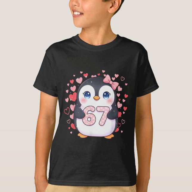 Cute Penguin 67 Six Seven Valentine Hearts 6 7 Mem T Shirt (Framsida)