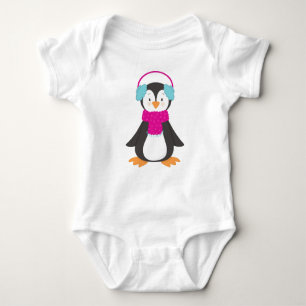 Cute Penguin, Baby Penguin, Penguin med scarf T Shirt