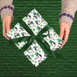 Cute Penguin Grönt Hat Shamrock St. Patrick's Day Presentpapper