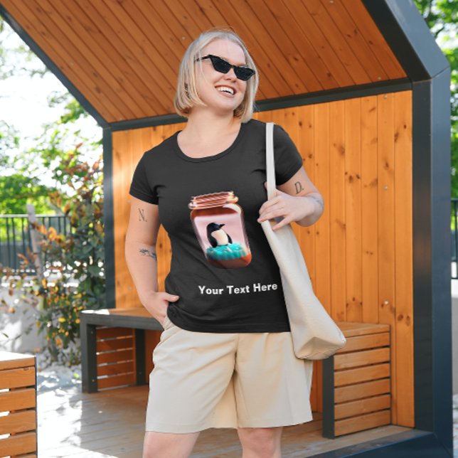 Cute Penguin i Burk T-Shirt (Skapare uppladdad)