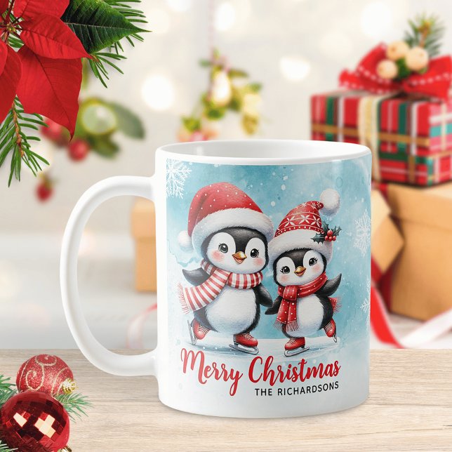 Cute Penguin Ice Skaters Red and Blue God-Jul Kaffemugg (Skapare uppladdad)