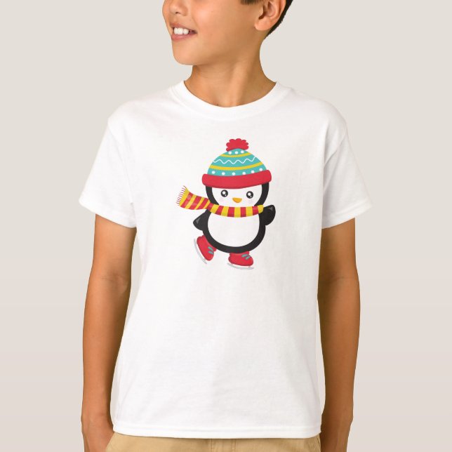 Cute Penguin, Ice Skating Penguin, Hat, Scarf T Shirt (Framsida)