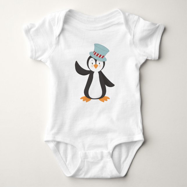 Cute Penguin, Little Penguin, Penguin with Hat T Shirt (Framsida)