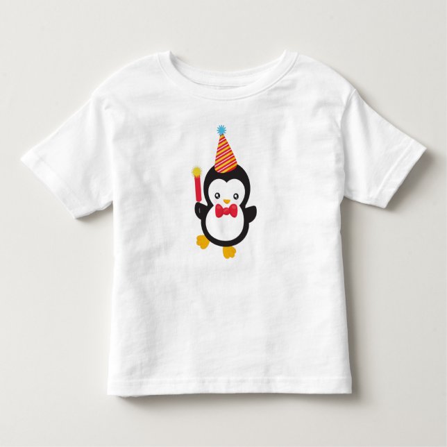 Cute Penguin, Party Hat, Firecracker, Bow Tie T Shirt (Framsida)