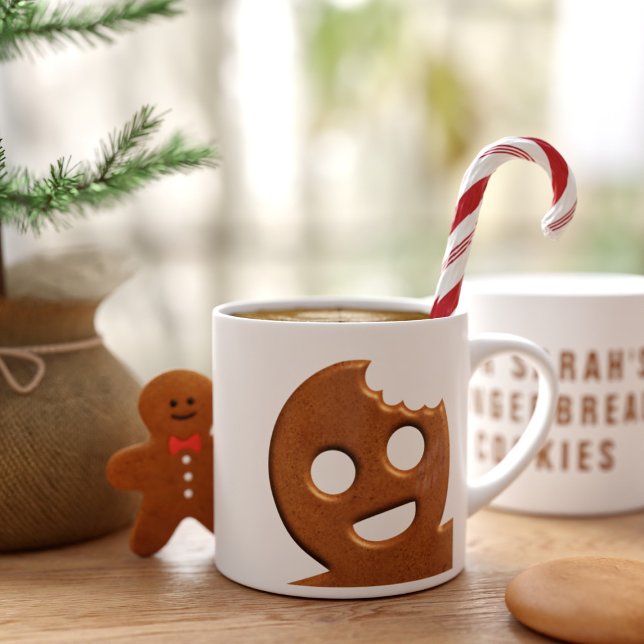 Cute Pepparkaksgubbe Cookie-Helgdag Espressomugg (A happy gingerbread man espresso cup with space for your name. Was it you who took a bite out of him)