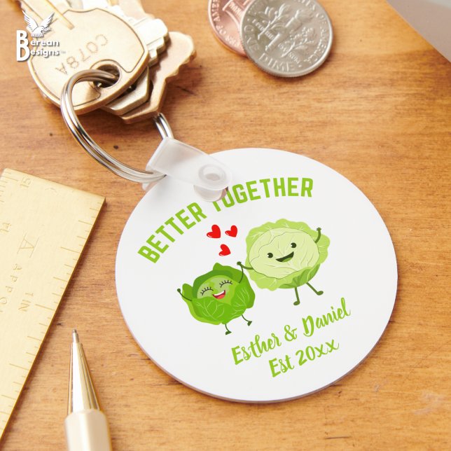 Cute Personalized Kawaii Cabbage Valentine Couples Nyckelring (Fun BETTER TOGETHER cabbage Valentine keyring with cute kawaii cabbage heads. Incl personalization.)