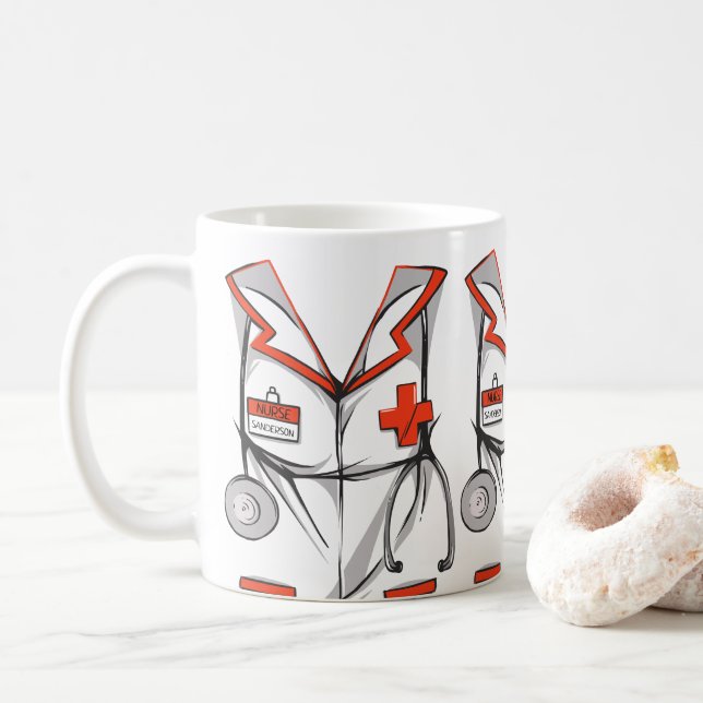 Cute Personlig Nurse Scrubs Outfit Namn Kaffemugg (Med munk)