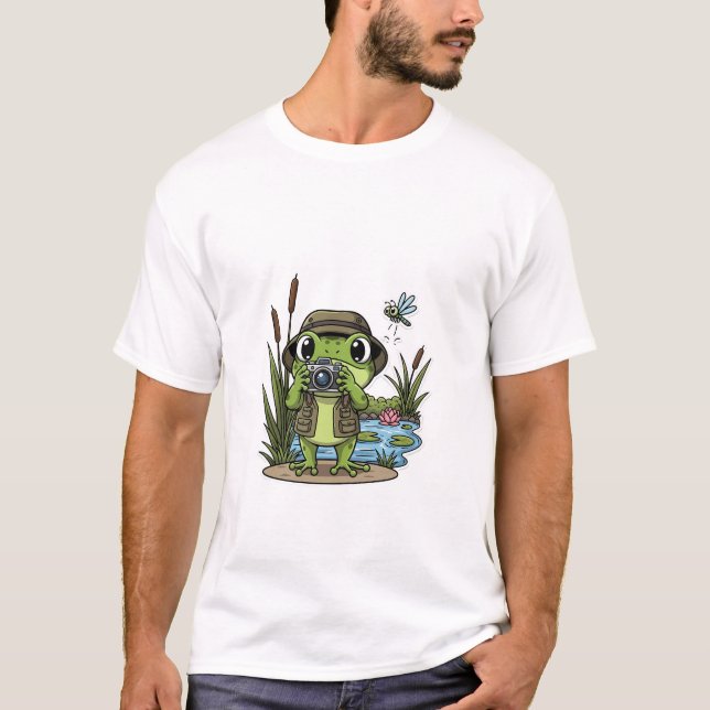 Cute Photographer Frog with Camera, Dragonfly T Shirt (Framsida)