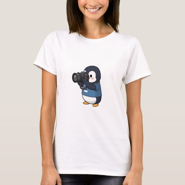 Cute Photographer Penguin Taking Pictures with DSL T Shirt (Framsida)