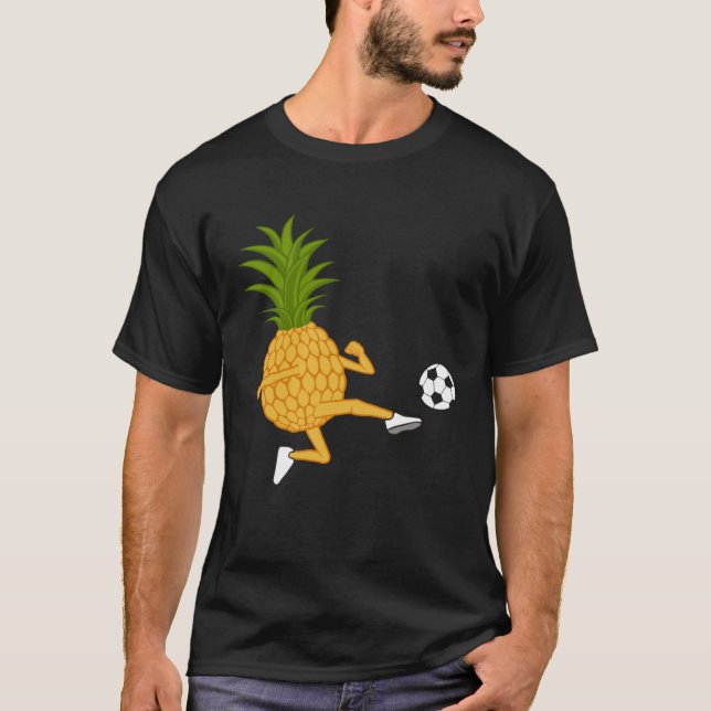 Cute Pineapple Kicking Ironic Summer Fruits T Shirt (Framsida)