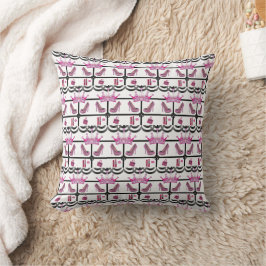 Cute Pink Lipstick Queen Throw Pillow  Kudde