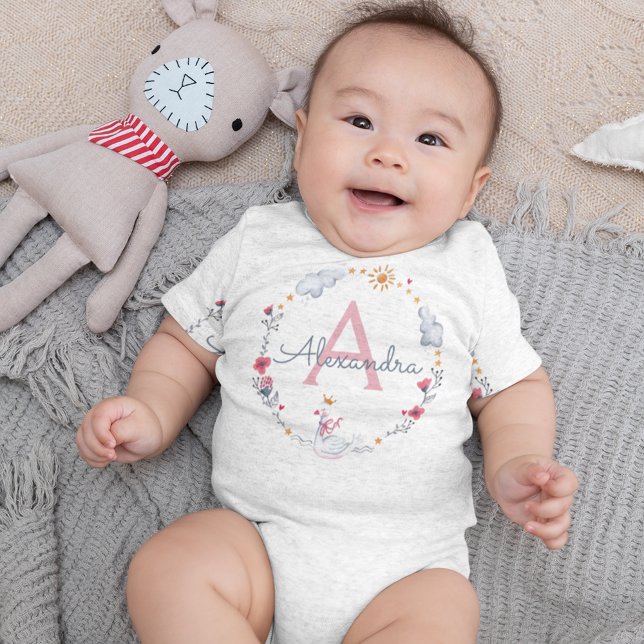 Cute pink swan & sun floral wreath with monogram t shirt (Skapare uppladdad)