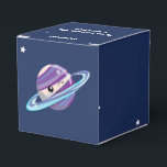 Cute Planet Saturn Space Galaxy Kid Birthday Presentaskar<br><div class="desc">Det här är en vacker anpassningsbar Cute Planet Saturin Space Galaxy Kid Birthday-design som är perfekt för en pirat-födelsedag. Om du vill göra ytterligare anpassningar klickar du på knappen "Anpassa" och användor verktyg som är utformat för att ändra mallen. Alla textstorlekar, stil, färg och, kan anpassas efter dina behov. Om...</div>