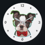Cute Pop Art Hipster Boston Terrier Hund Stor Klocka<br><div class="desc">En söt Boston Terrier-valp bär röda glasögon och en röd bukslips mitt i klockan. En övertoningstyp och grönt gräns ge... ett återpopkonsutseende. De svarta siffrorna och färgmarkörerna på den vita bakgrunden gör klockan lätt att läsa.</div>