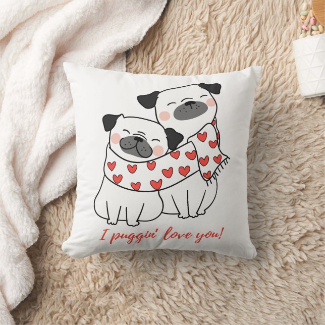 Cute Pug Couple with Hearts Illustration Kudde (Filt)