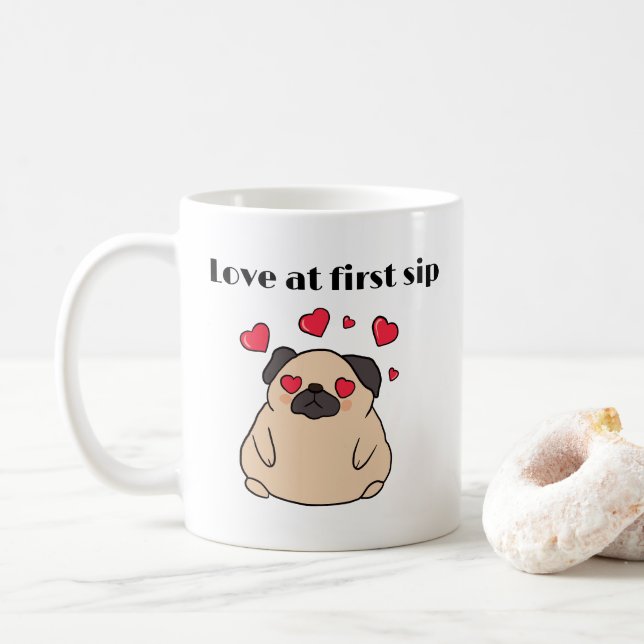 Cute Pug Kärlek vid första sidan Kaffemugg (Med munk)