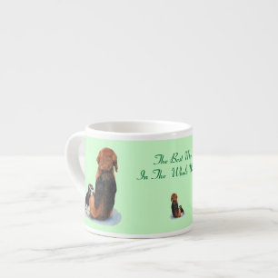 Cute puppbeagle cudding morsa hund espressomugg