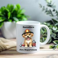 Cute puppen klädd som brandman med verktyg