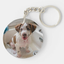 Cute Puppy Hund Bathtime Round Acrylic Keychain