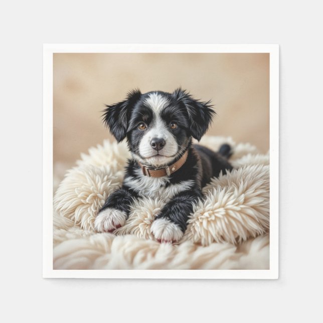 Cute Puppy på en Päls Pillow Pappersservett (Framsidan)