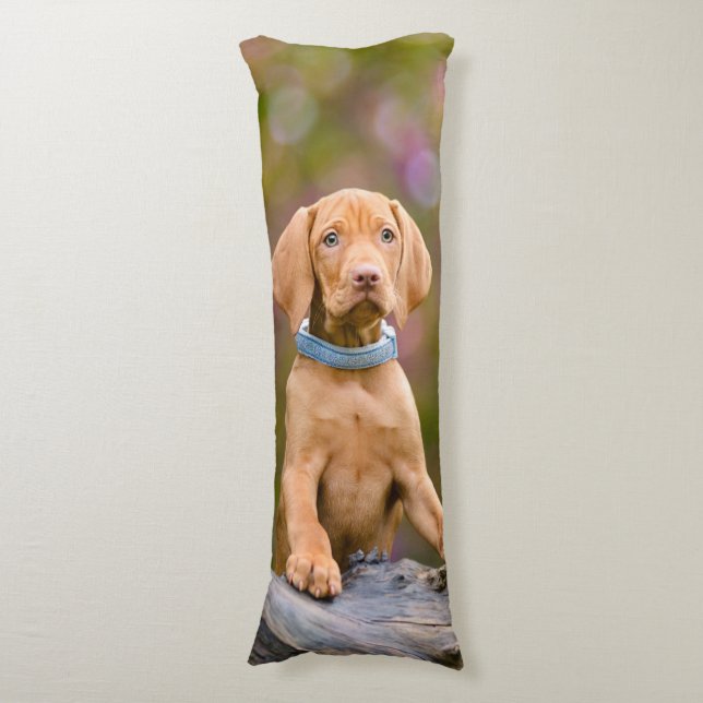 Cute puppyeyed Hungary Vizsla Hund Puppy Photo _. Kroppskudde (Framsidan Vertikal)