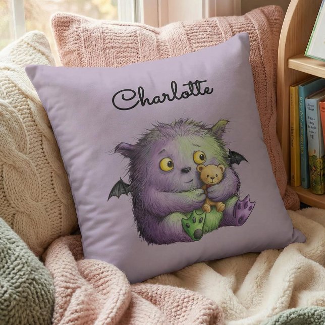 Cute Purple Green Fluffy Monster Buddy Kudde (Skapare uppladdad)