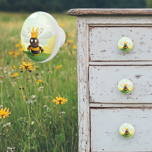 Cute Queen Bee Knopp