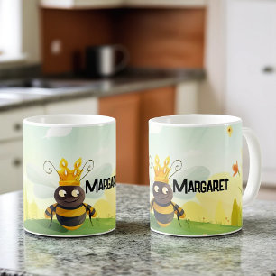 Cute Queen Bee med ditt namn Kaffemugg