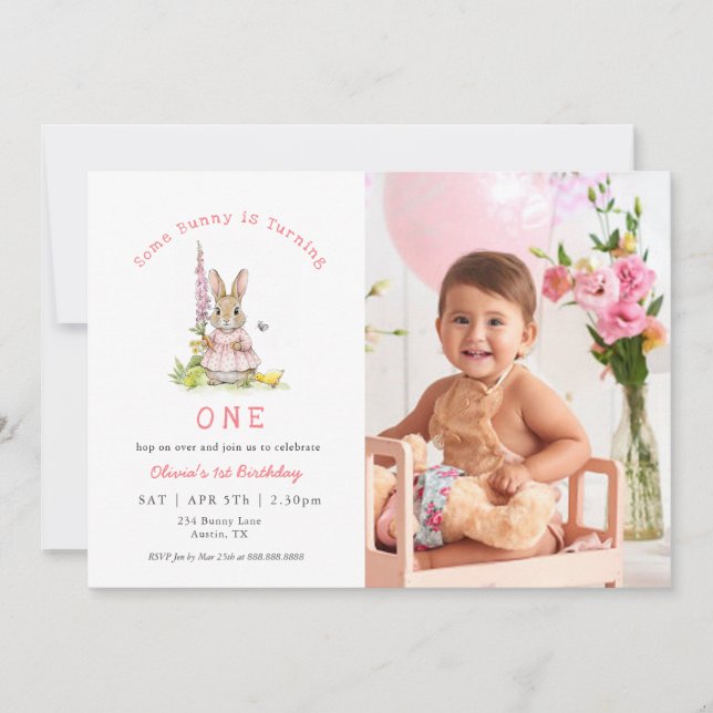 Cute Rabbit Pink Baby Girl 1st birthday Photo Inbjudningar (Framsida)