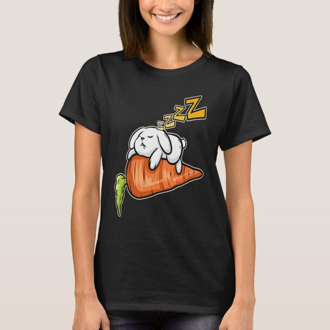 Cute Rabbit Sleeping On A Carrot On Easter T Shirt (Framsida)