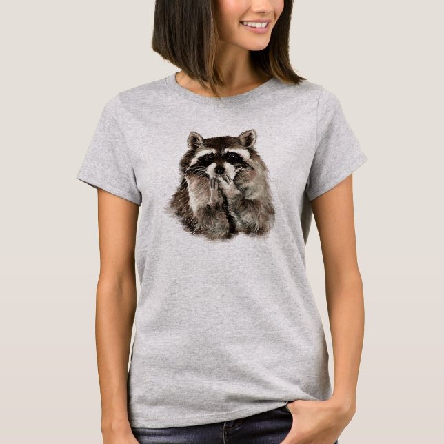 Cute Raccoon Blowing Kisses Humor djurkonst Tee (Framsida)