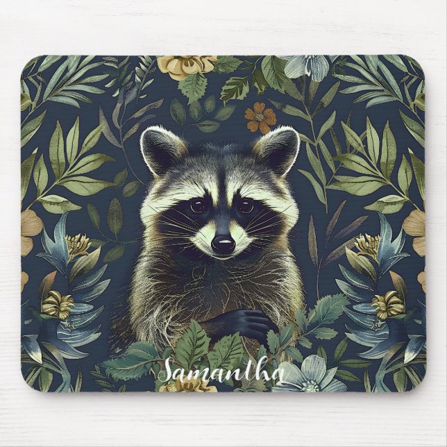 Cute Racoon Bandit in Undergrowth Musmatta (Framsidan)