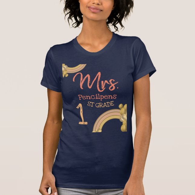 Cute Rainbow Anpassningsbar Elementary Teacher Sch T Shirt (Framsida)