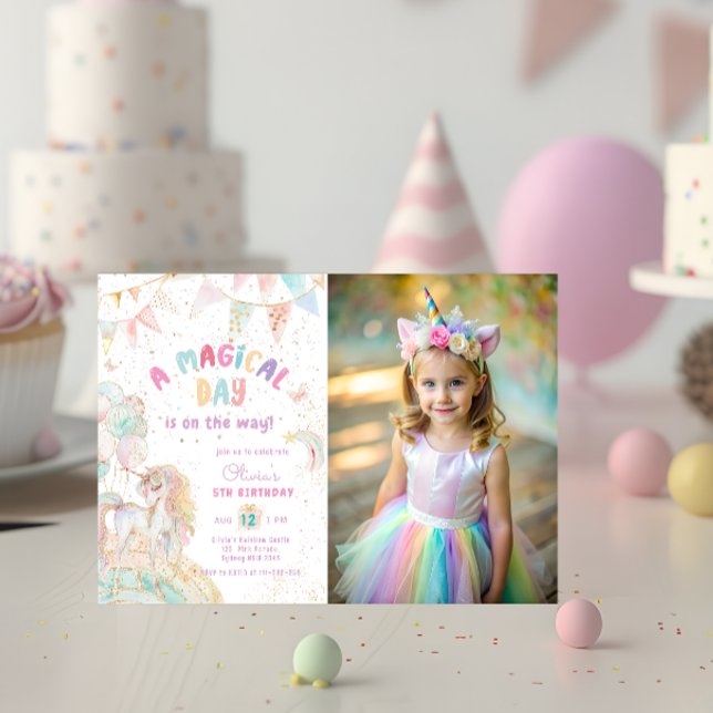 Cute Rainbow Unicorn Magic Birthday Photo Inbjudningar (Skapare uppladdad)