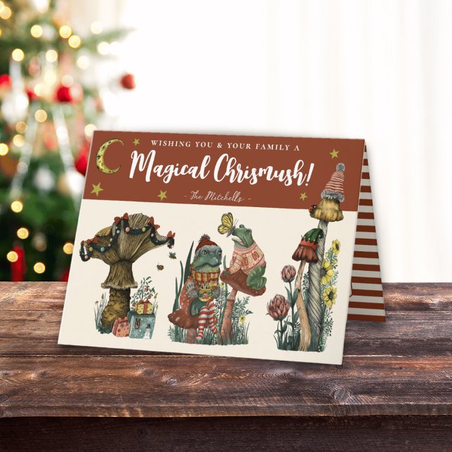 Cute Red and Guld Merry Magic Mushroom Jul Helgkort (Red Magical Christmas Folded Card with whimsical illustrations of mushrooms and frogs. )