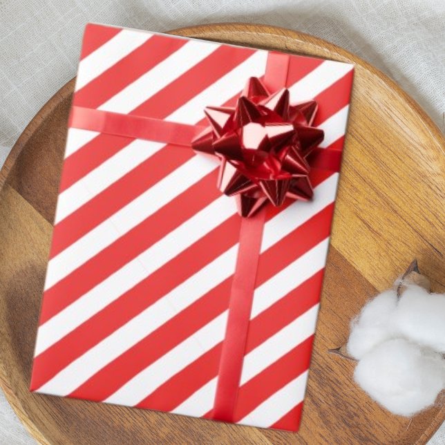 Cute Red and White stripe Presentpapper (Skapare uppladdad)