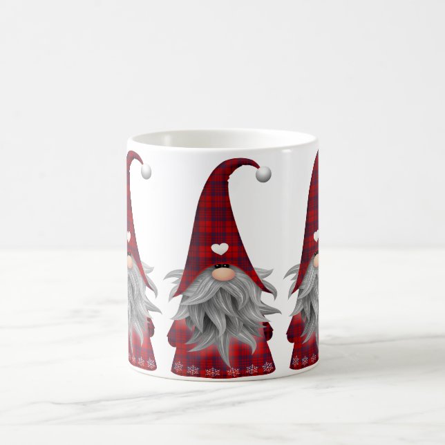 Cute Red Buffalo Plade Julgnome Kaffemugg (Center)