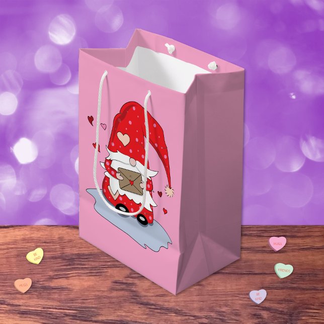 Cute Red Gnome med Brev Rosa Gift Bag (Cute red gnome with letter pink gift bag .)
